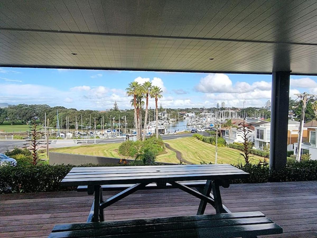 Fabulous Castor Bay 1 Bedroom With Views And Skytv Auckland Eksteriør bilde